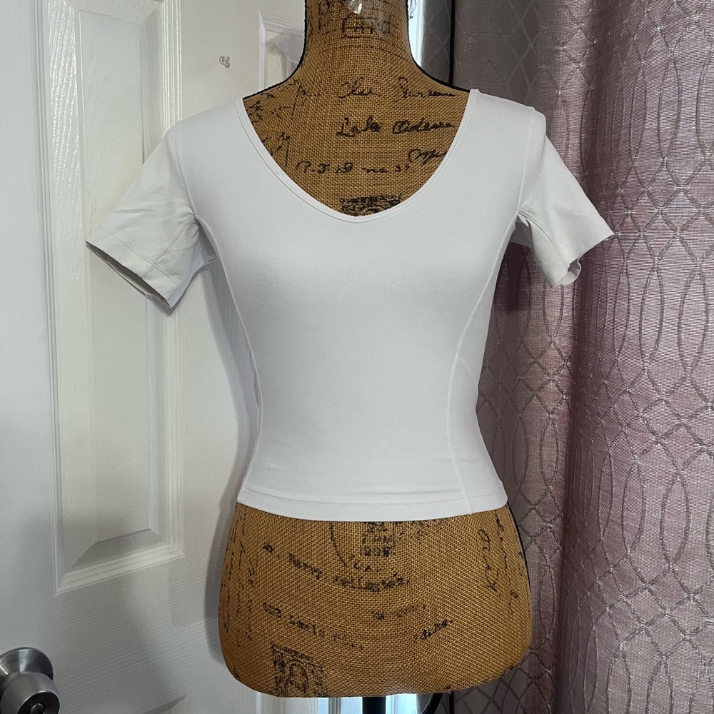 Lululemon sporty white Top
